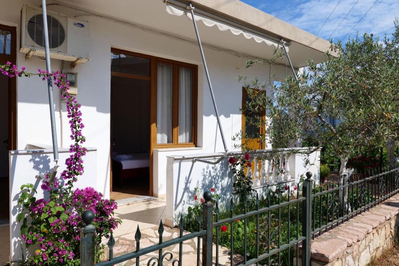 Vita Apartment - Spacious Garden And Balcony 5 Min To Beach & Center Εξαμίλιο Εξωτερικό φωτογραφία
