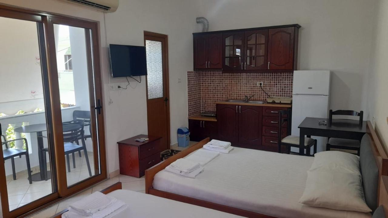 Vita Apartment - Spacious Garden And Balcony 5 Min To Beach & Center Εξαμίλιο Εξωτερικό φωτογραφία