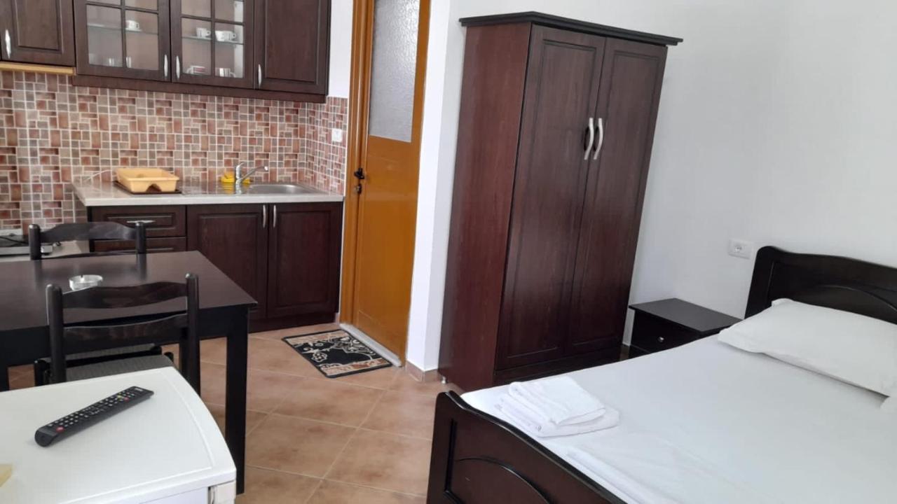 Vita Apartment - Spacious Garden And Balcony 5 Min To Beach & Center Εξαμίλιο Εξωτερικό φωτογραφία
