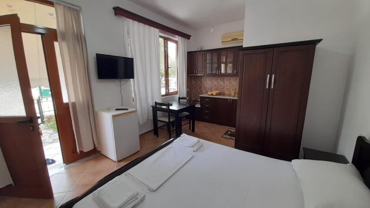 Vita Apartment - Spacious Garden And Balcony 5 Min To Beach & Center Εξαμίλιο Εξωτερικό φωτογραφία
