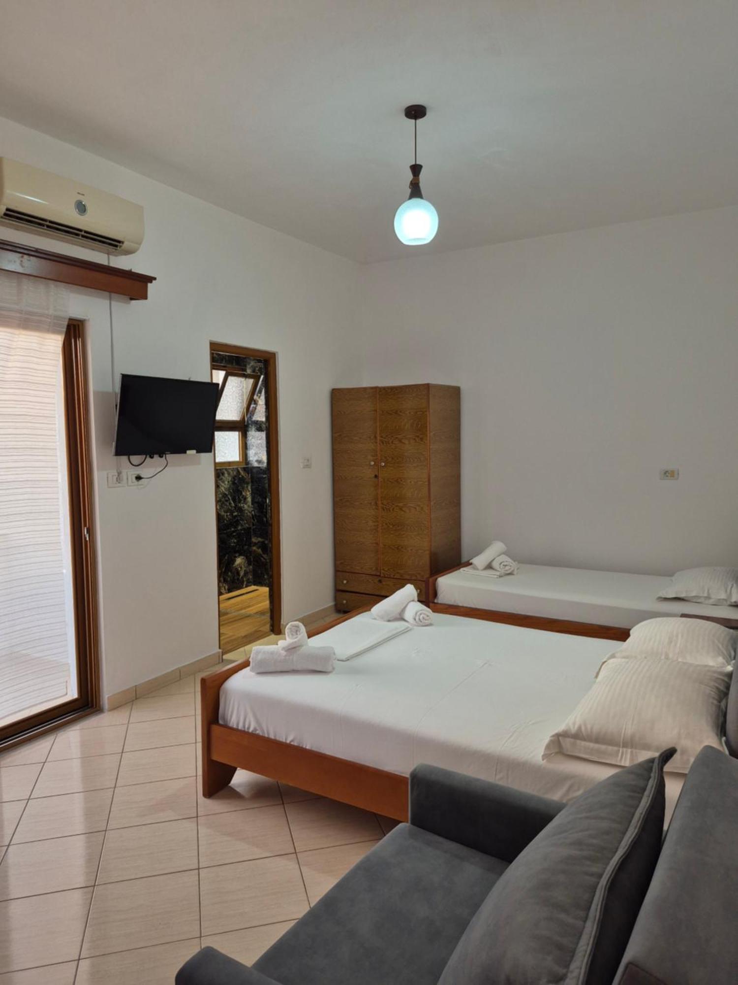 Vita Apartment - Spacious Garden And Balcony 5 Min To Beach & Center Εξαμίλιο Εξωτερικό φωτογραφία